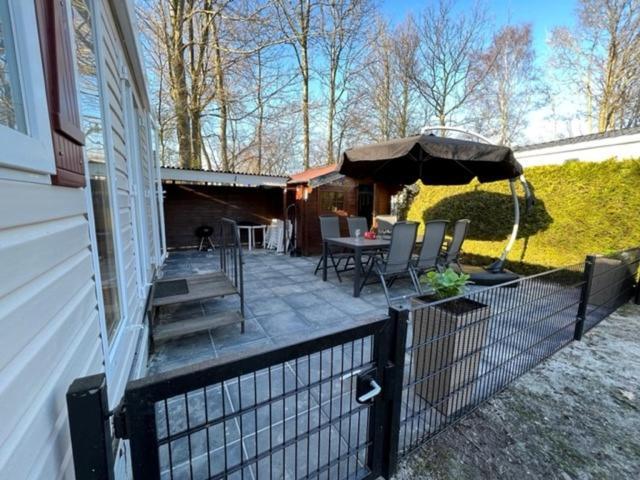 Hotel Chalet Kajuit 418 Op 5 Sterren Camping Bergumermeer à Suameer Extérieur photo