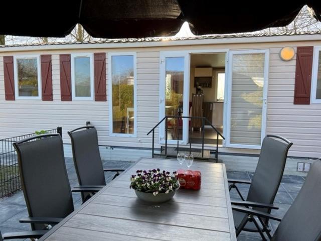 Hotel Chalet Kajuit 418 Op 5 Sterren Camping Bergumermeer à Suameer Extérieur photo